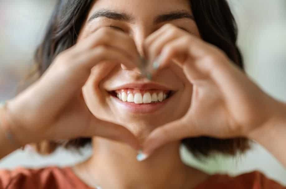 Simple Tips to Build a Consistent Flossing Routine Harlow